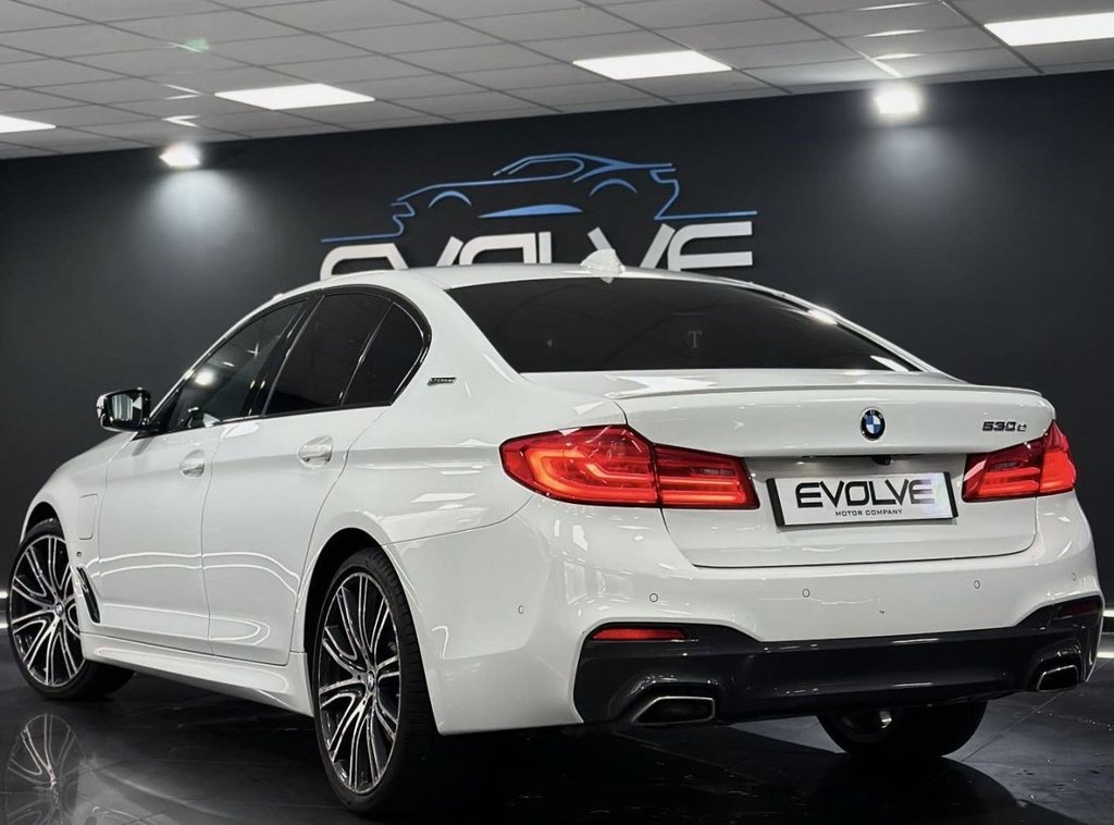 Used BMW 5 Series 2018 for sale - 76642121: Photo 2