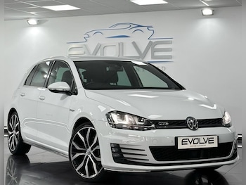 Volkswagen - Golf