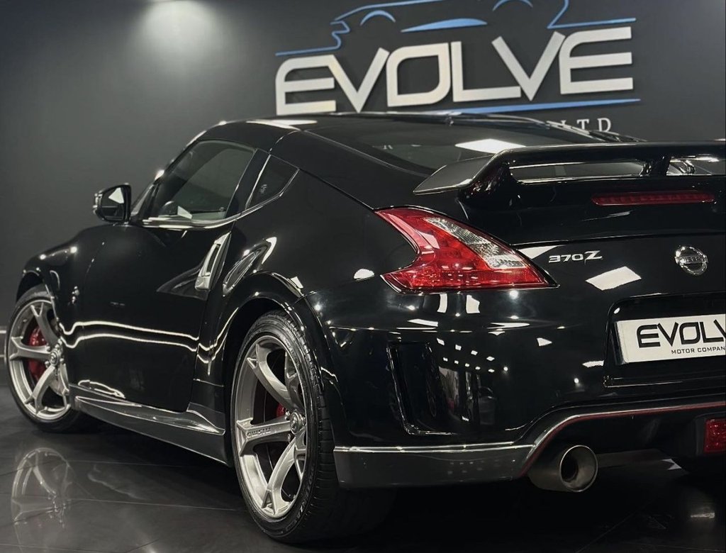 Used Nissan 370 Z 2014 for sale - 76536143: Photo 10