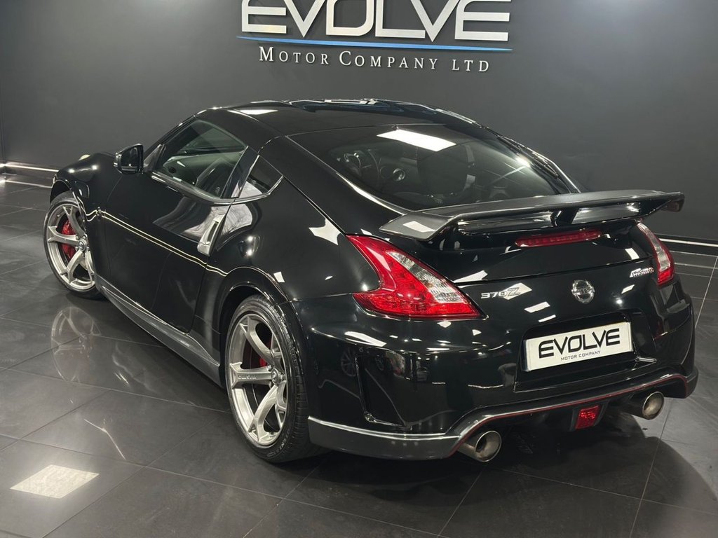 Used Nissan 370 Z 2014 for sale - 76536143: Photo 12