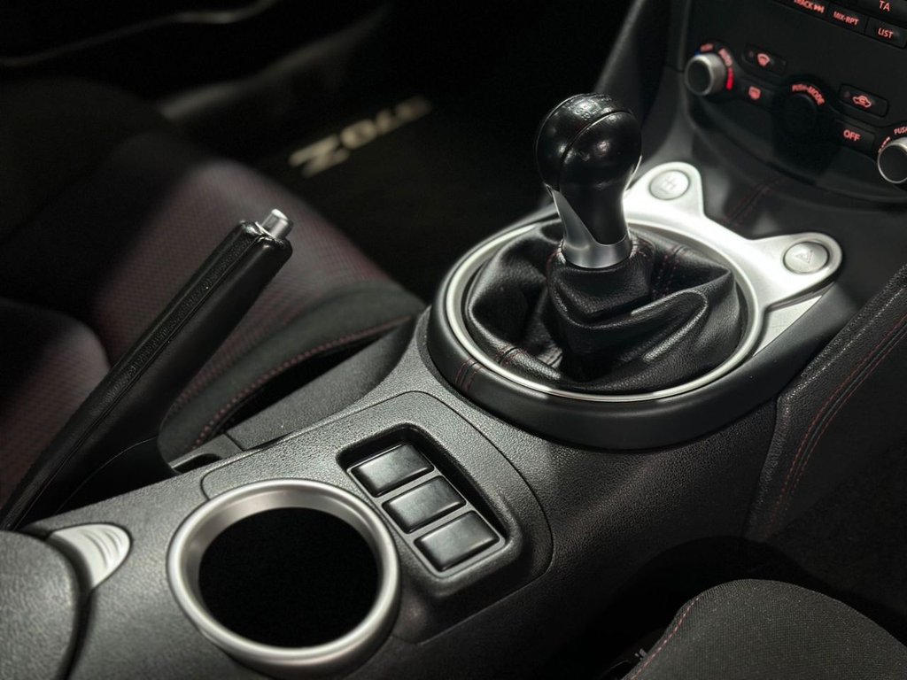 Used Nissan 370 Z 2014 for sale - 76536143: Photo 25