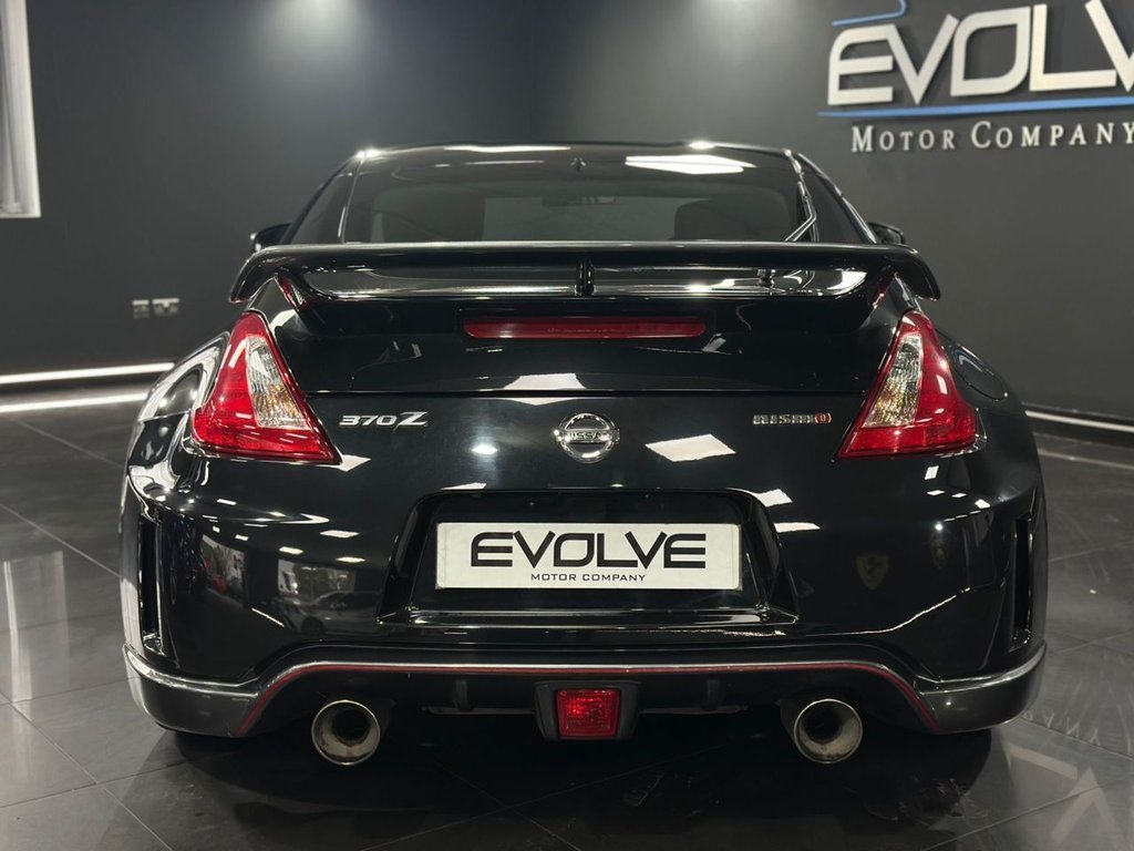 Used Nissan 370 Z 2014 for sale - 76536143: Photo 5