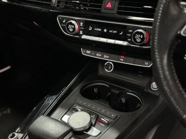 Used Audi A4 Avant 2019 for sale - 76267299: Photo 22