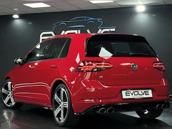 Used Volkswagen Golf 2017 for sale - 76185461: Photo 2