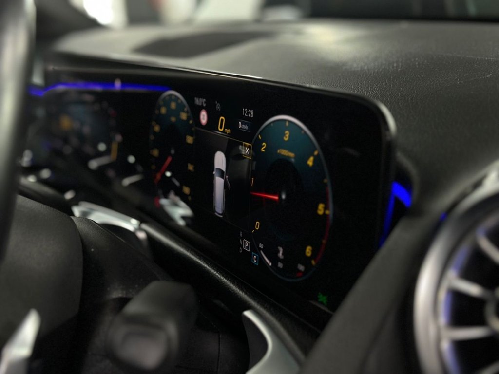 Used Mercedes-Benz GLB 2022 for sale - 77655103: Photo 21