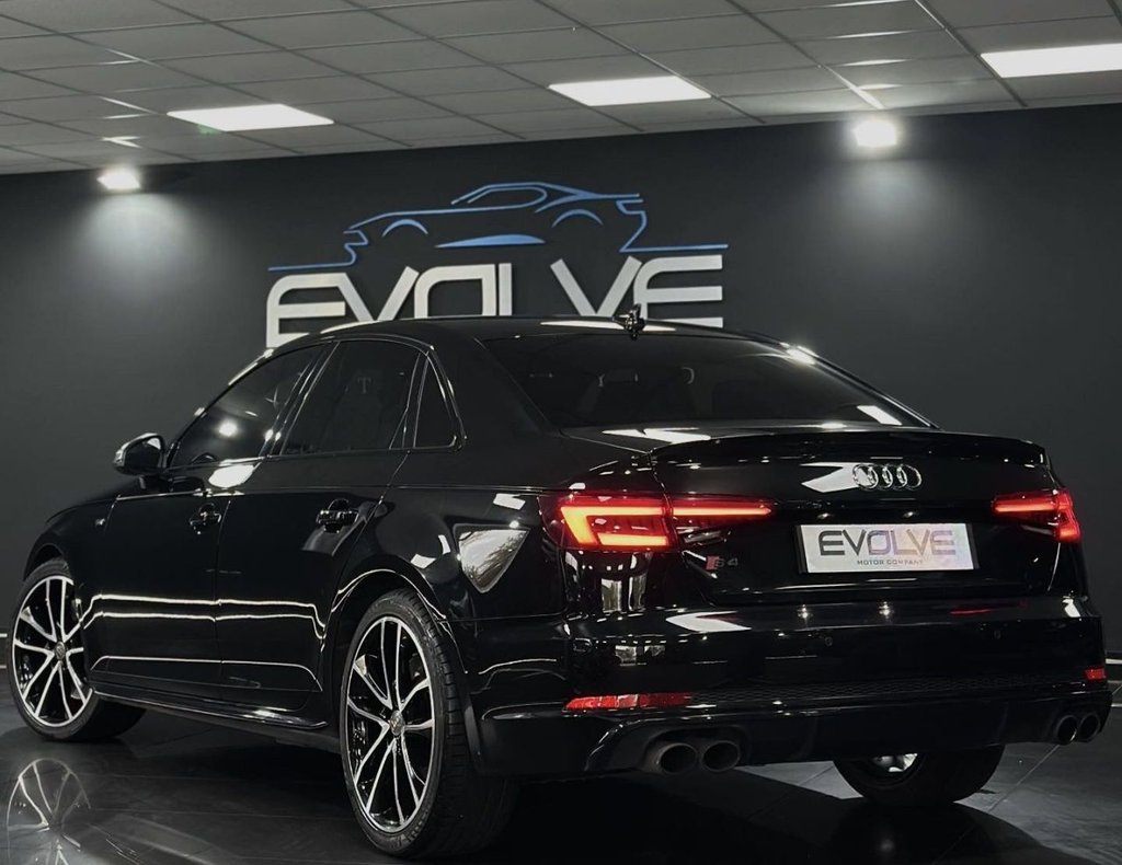 Used Audi A4 2018 for sale - 76375950: Photo 2