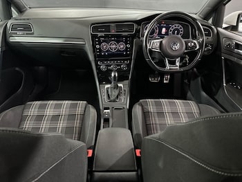 Used Volkswagen Golf 2018 for sale - 76147413: Photo 3