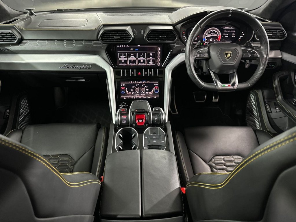 Used Lamborghini Urus 2019 for sale - 76173310: Photo 3