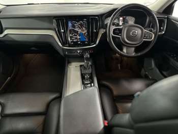 Used Volvo V60 2018 for sale - 75122252: Photo