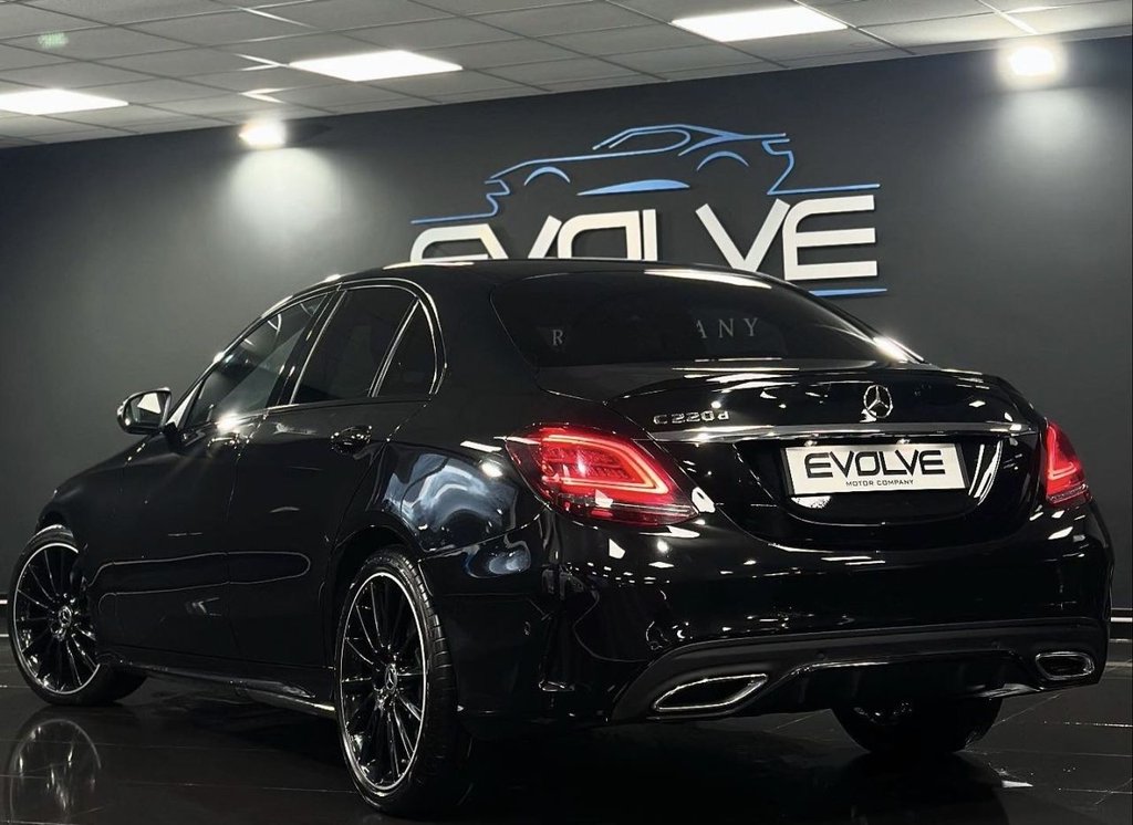 Used Mercedes-Benz C Class 2020 for sale - 76910512: Photo 2