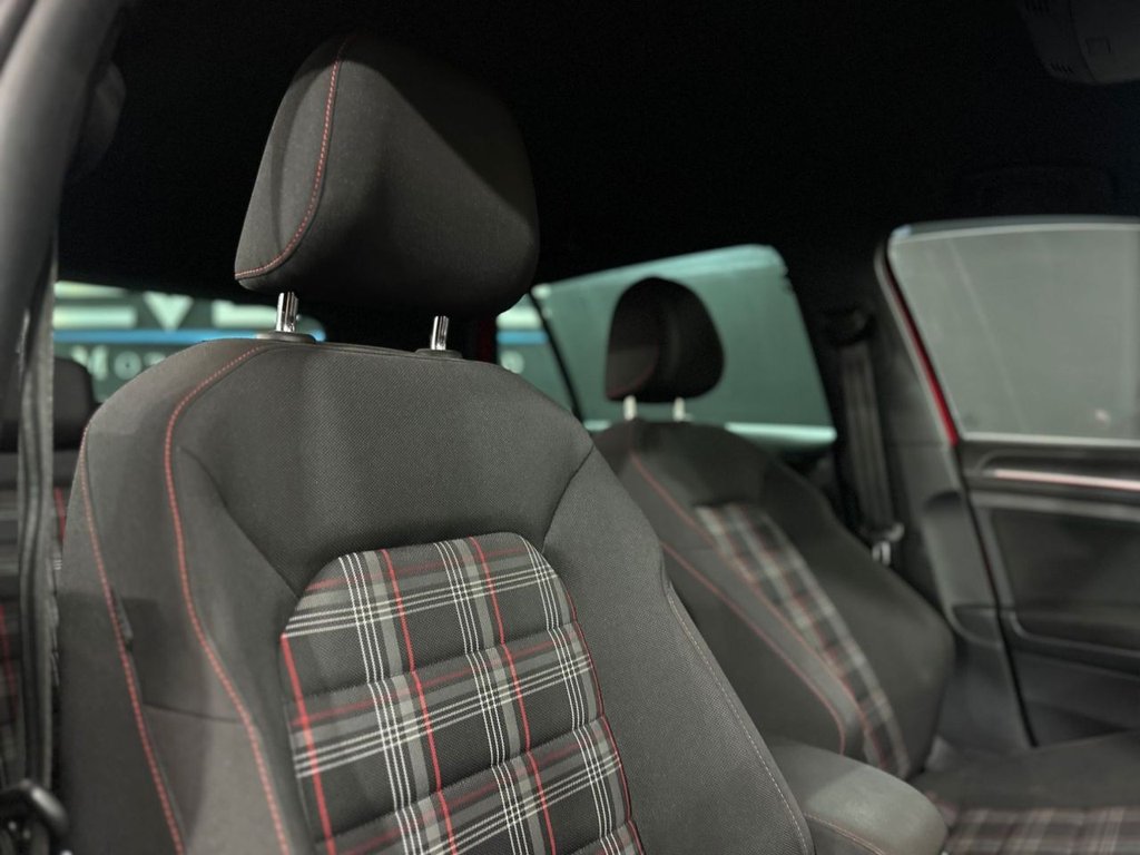 Used Volkswagen Golf 2017 for sale - 76147339: Photo 10