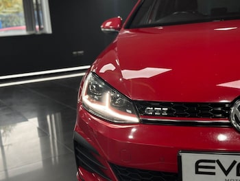 Used Volkswagen Golf 2017 for sale - 76147339: Photo 4