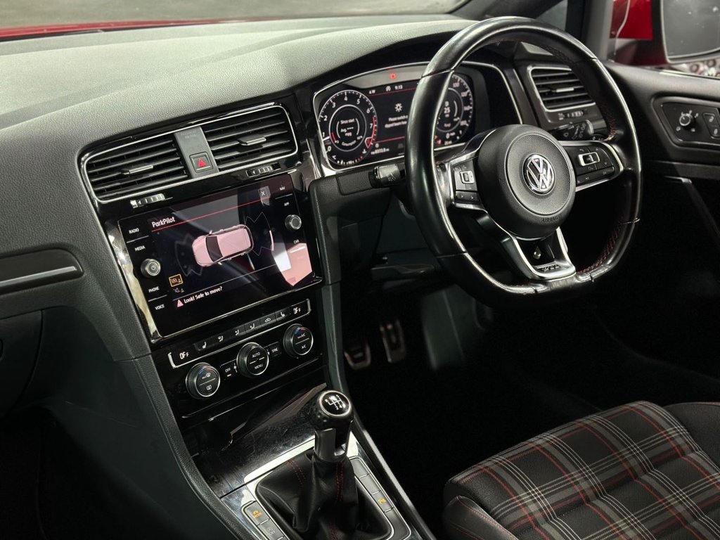 Used Volkswagen Golf 2017 for sale - 76147339: Photo 7
