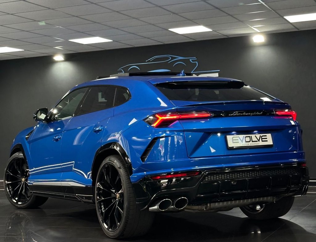Used Lamborghini Urus 2019 for sale - 76092793: Photo 2