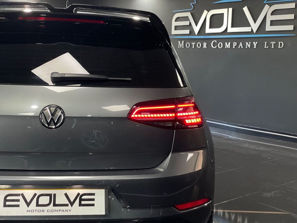 Used Volkswagen Golf 2018 for sale - 77096703: Photo 9