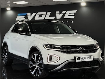 Used Volkswagen T-Roc 2022 for sale - 78068685: Photo