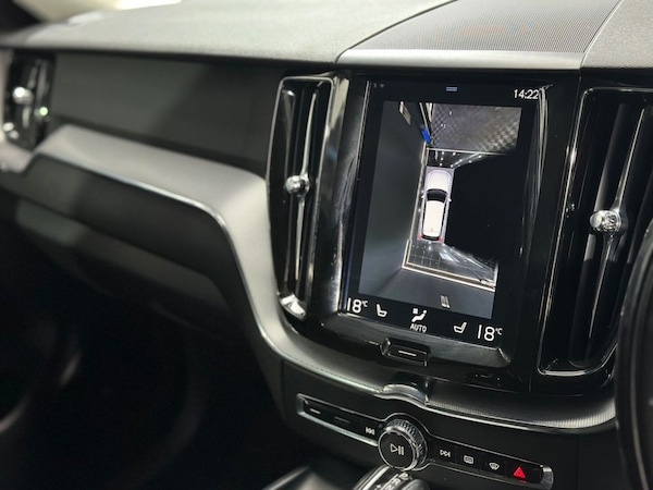 Used Volvo XC60 2018 for sale - 76190875: Photo 11