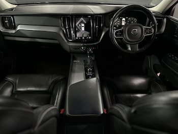 Used Volvo XC60 2018 for sale - 76190875: Photo 3