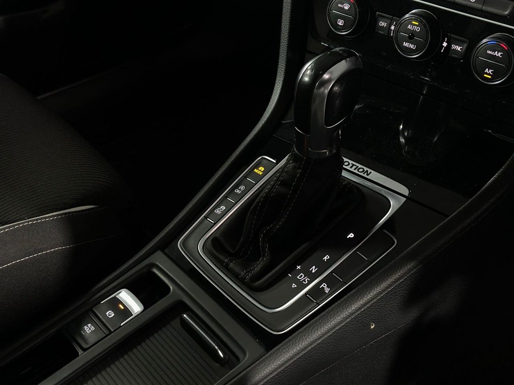 Used Volkswagen Golf 2015 for sale - 77593782: Photo 21