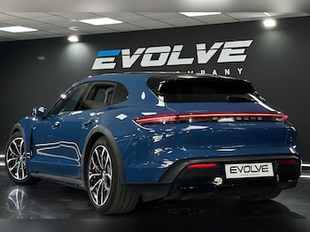 Used Porsche Taycan 2021 for sale - 79518033: Photo
