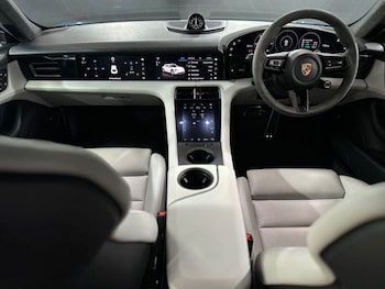 Used Porsche Taycan 2021 for sale - 79518033: Photo