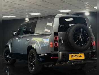 Used Land Rover Defender 2024 for sale - 79384770: Photo