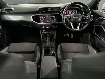 Used Audi Q3 2021 for sale - 75998202: Photo