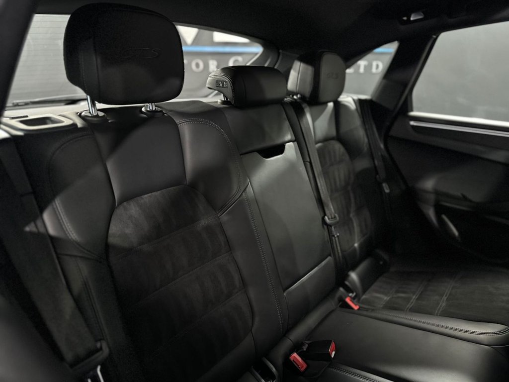 Used Porsche Macan 2020 for sale - 77437027: Photo 27