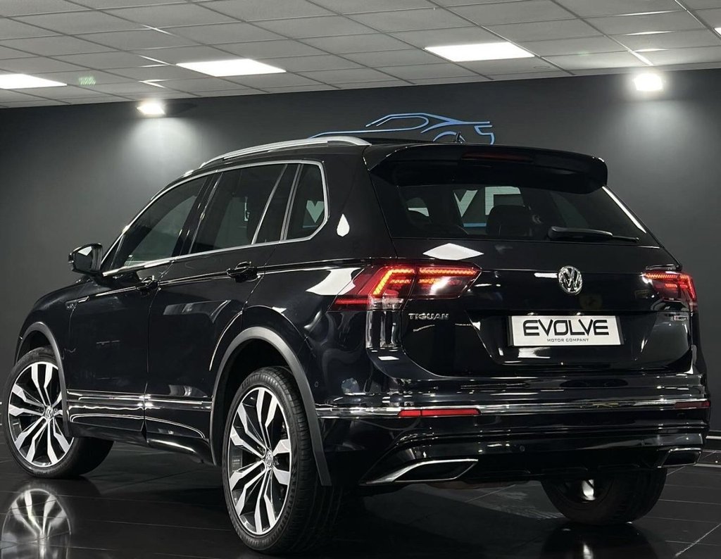 Used Volkswagen Tiguan 2019 for sale - 76496372: Photo 2