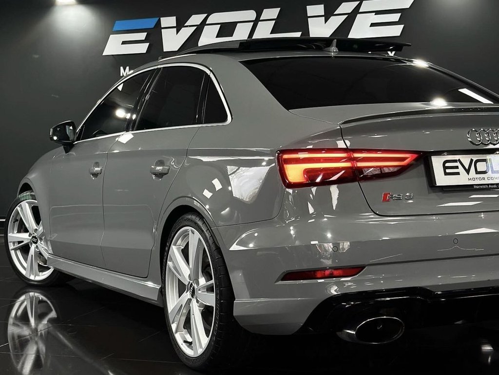 Used Audi RS3 2018 for sale - 78002980: Photo 9