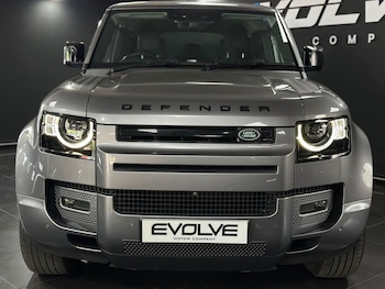 Used Land Rover Defender 2020 for sale - 79305601: Photo