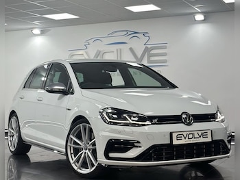 Volkswagen - Golf