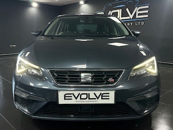 Used SEAT Leon 2019 for sale - 77232002: Photo