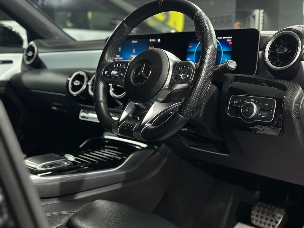 Used Mercedes-Benz A-Class 2020 for sale - 76642733: Photo 2