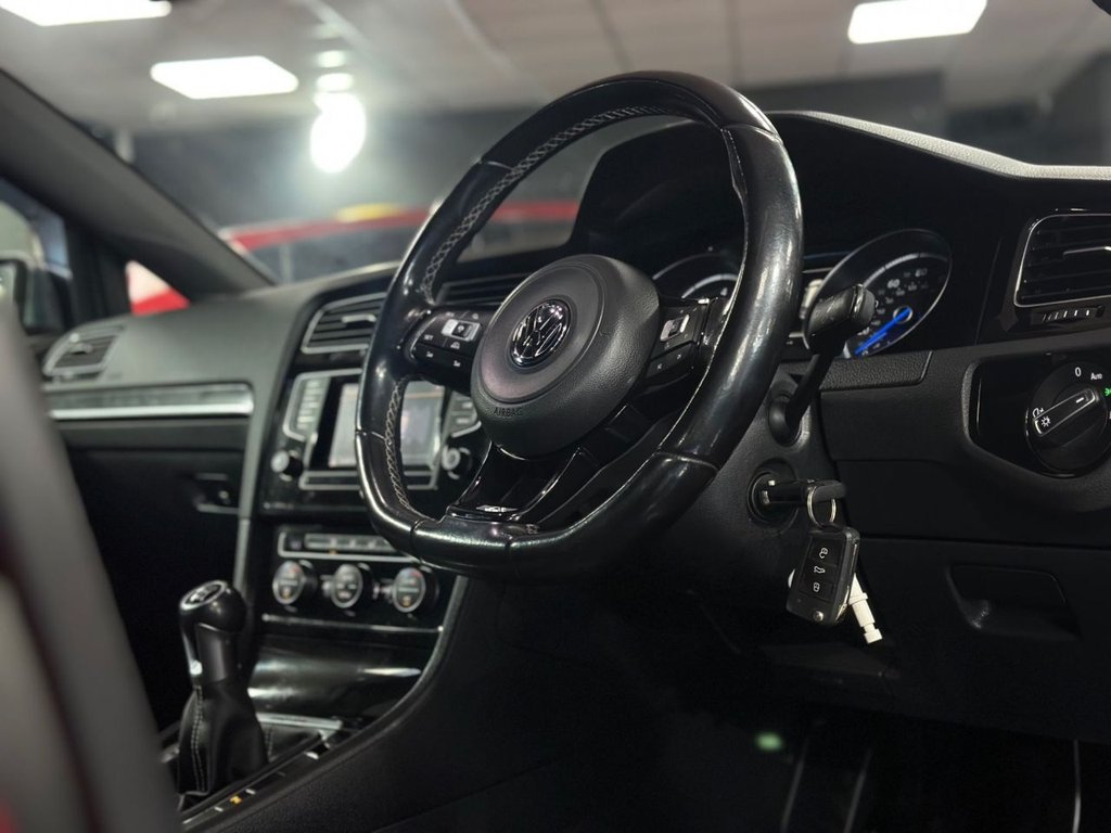 Used Volkswagen Golf 2015 for sale - 77164112: Photo 17