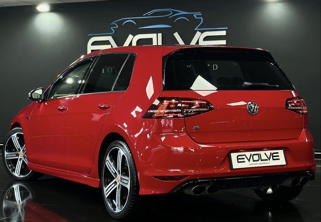 Used Volkswagen Golf 2015 for sale - 77164112: Photo 2