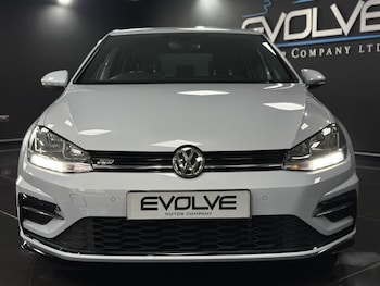 Used Volkswagen Golf 2017 for sale - 76318703: Photo