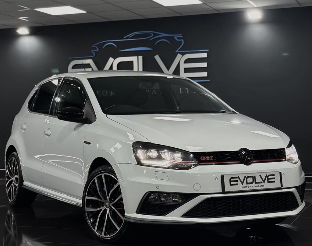 Used Volkswagen Polo 2016 for sale - 76496258: Photo 1