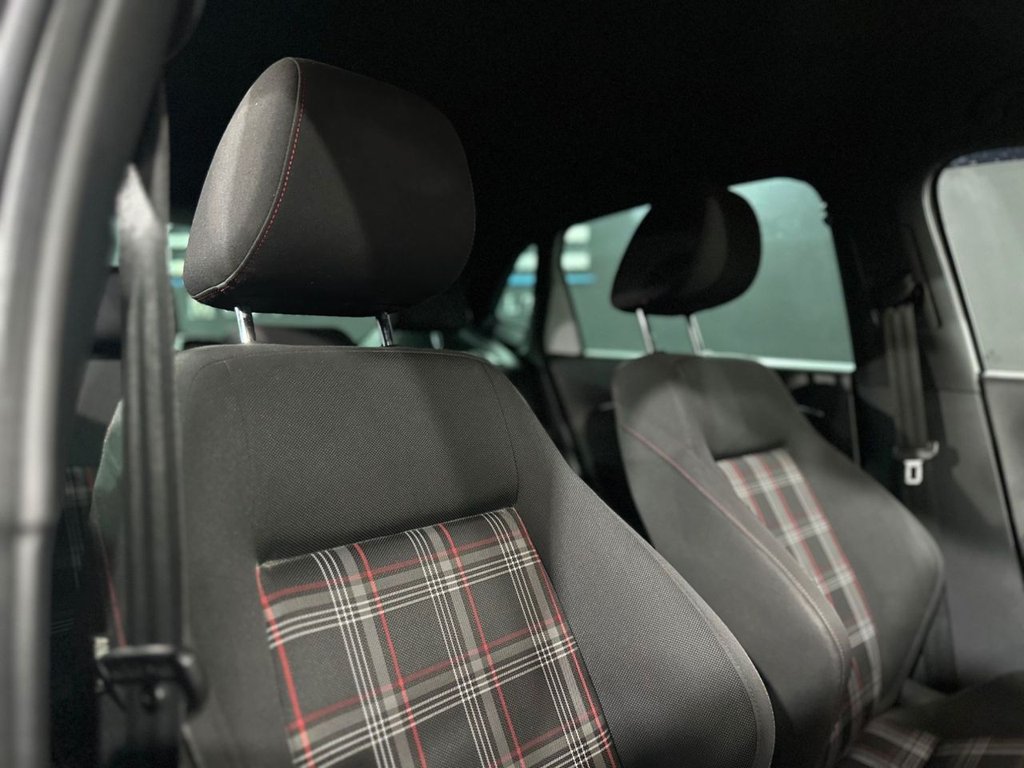 Used Volkswagen Polo 2016 for sale - 76496258: Photo 24