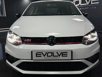 Used Volkswagen Polo 2016 for sale - 76496258: Photo