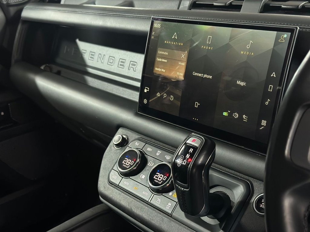 Used Land Rover Defender 2022 for sale - 77936997: Photo 13