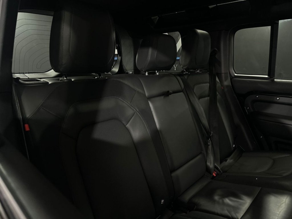 Used Land Rover Defender 2022 for sale - 77936997: Photo 17