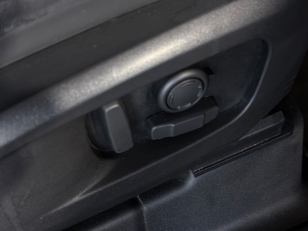 Used Land Rover Defender 2022 for sale - 77936997: Photo 19