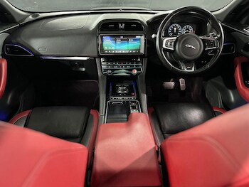 Used Jaguar F-Pace 2018 for sale - 77576159: Photo