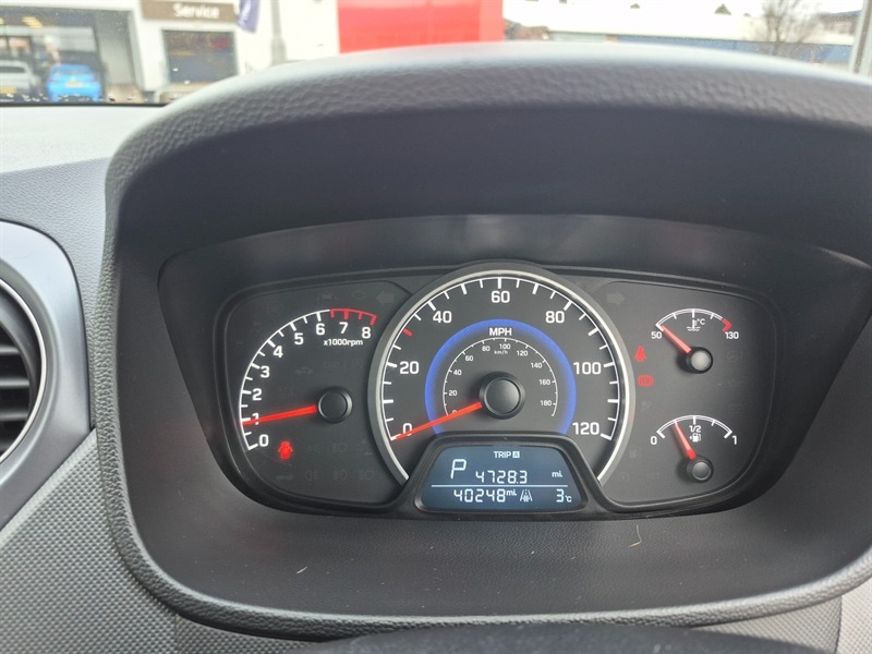 Used Hyundai i10 2019 for sale - 77218999: Photo 10