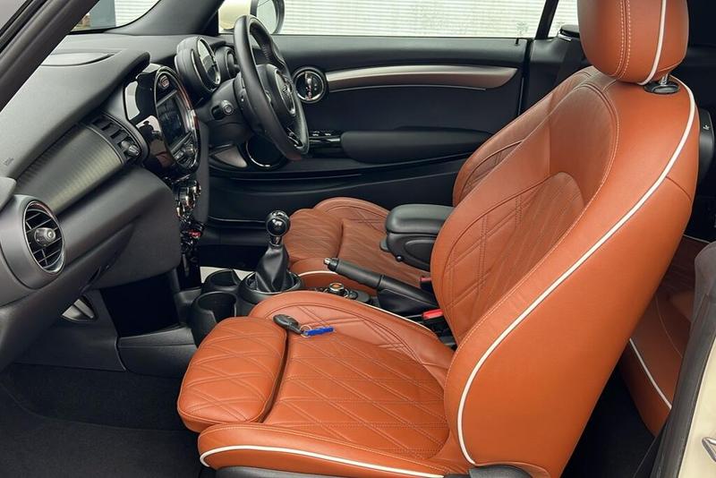 Used MINI Convertible 2020 for sale - 77146697: Photo 13