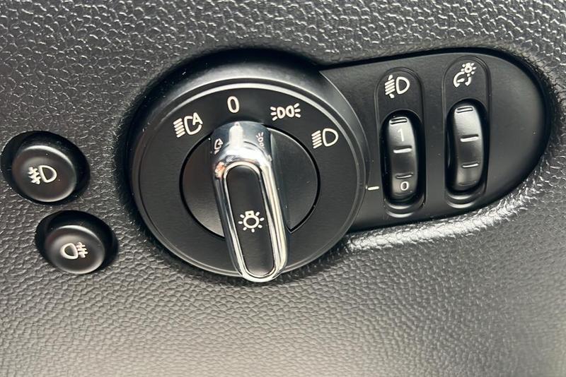 Used MINI Convertible 2020 for sale - 77146697: Photo 25