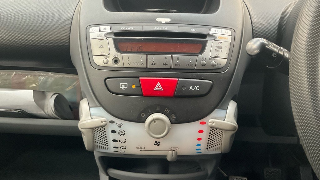 Used Peugeot 107 2010 for sale - 76770216: Photo 11