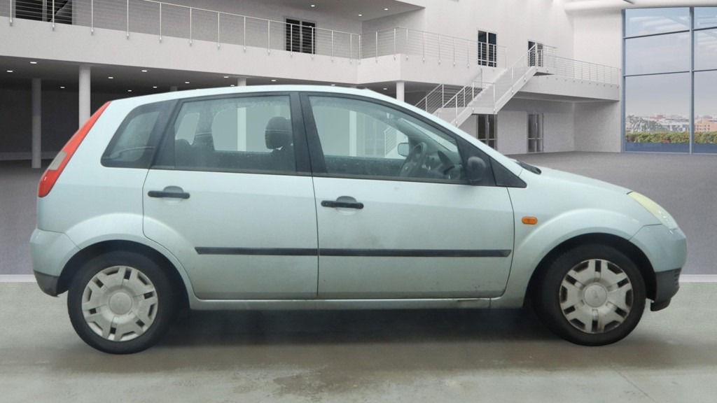 Used Ford Fiesta 2004 for sale - 77636494: Photo 5
