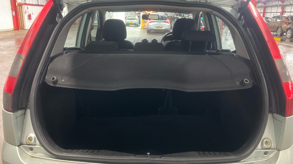 Used Ford Fiesta 2004 for sale - 77636494: Photo 7